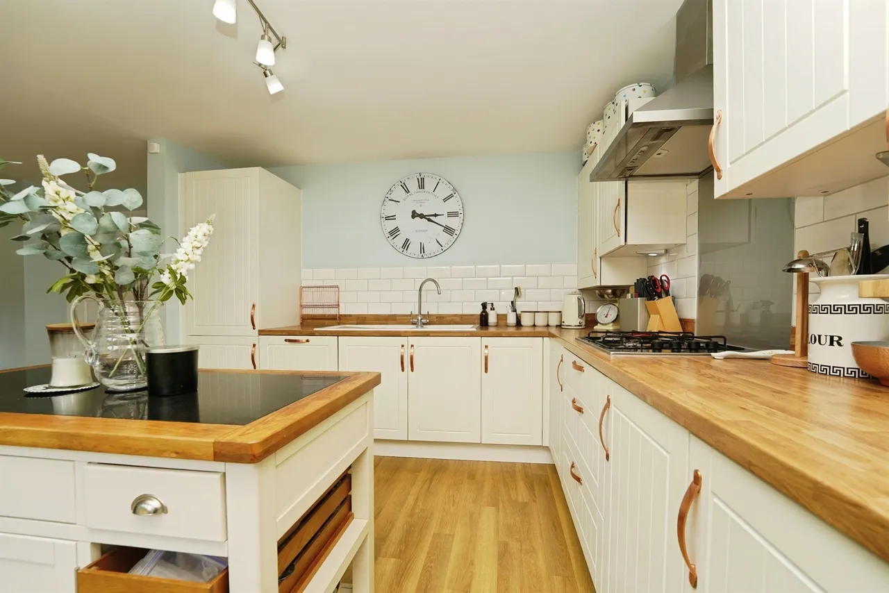Lysander Crescent, Watchfield, SN6, photo 21