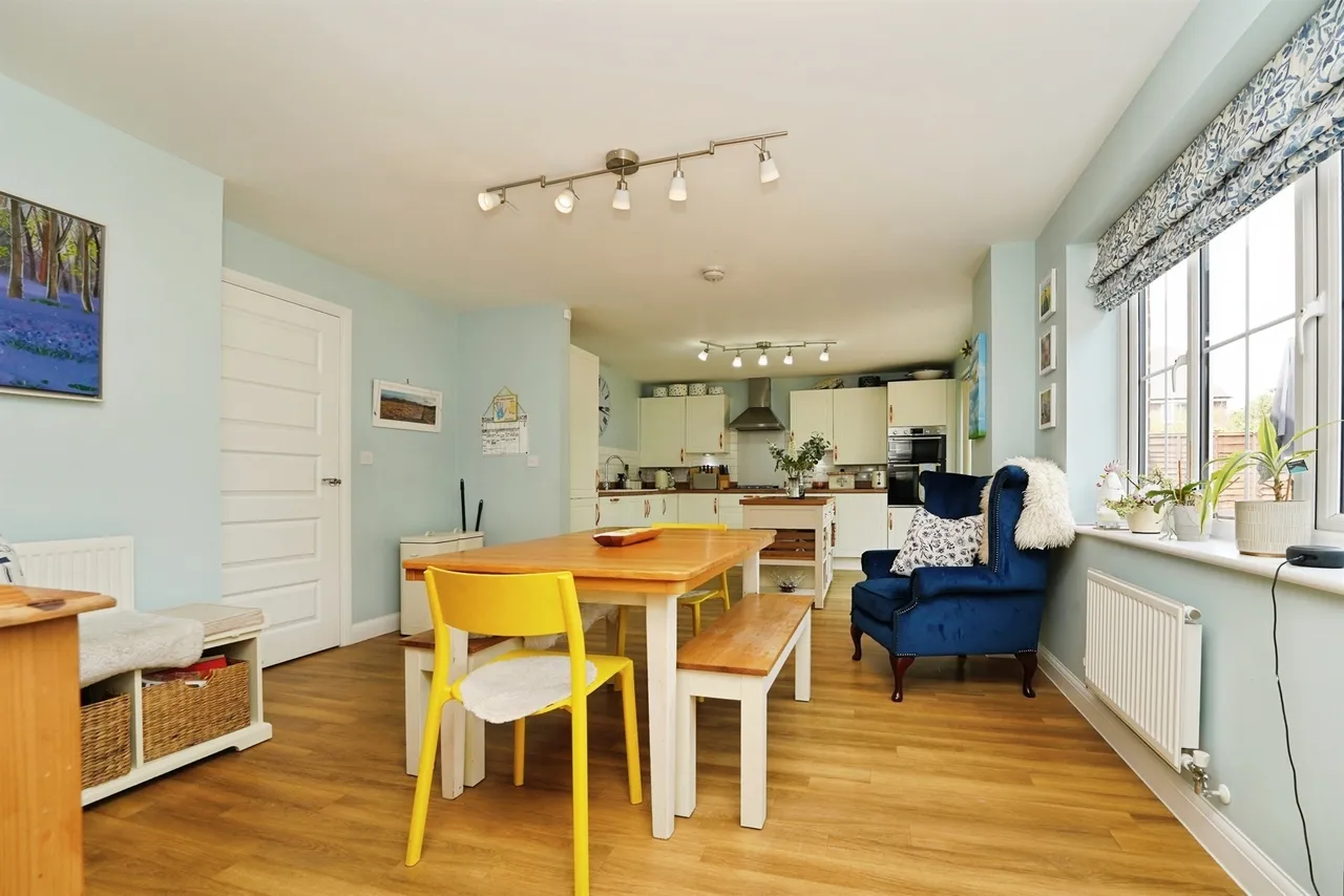 Lysander Crescent, Watchfield, SN6, photo 7