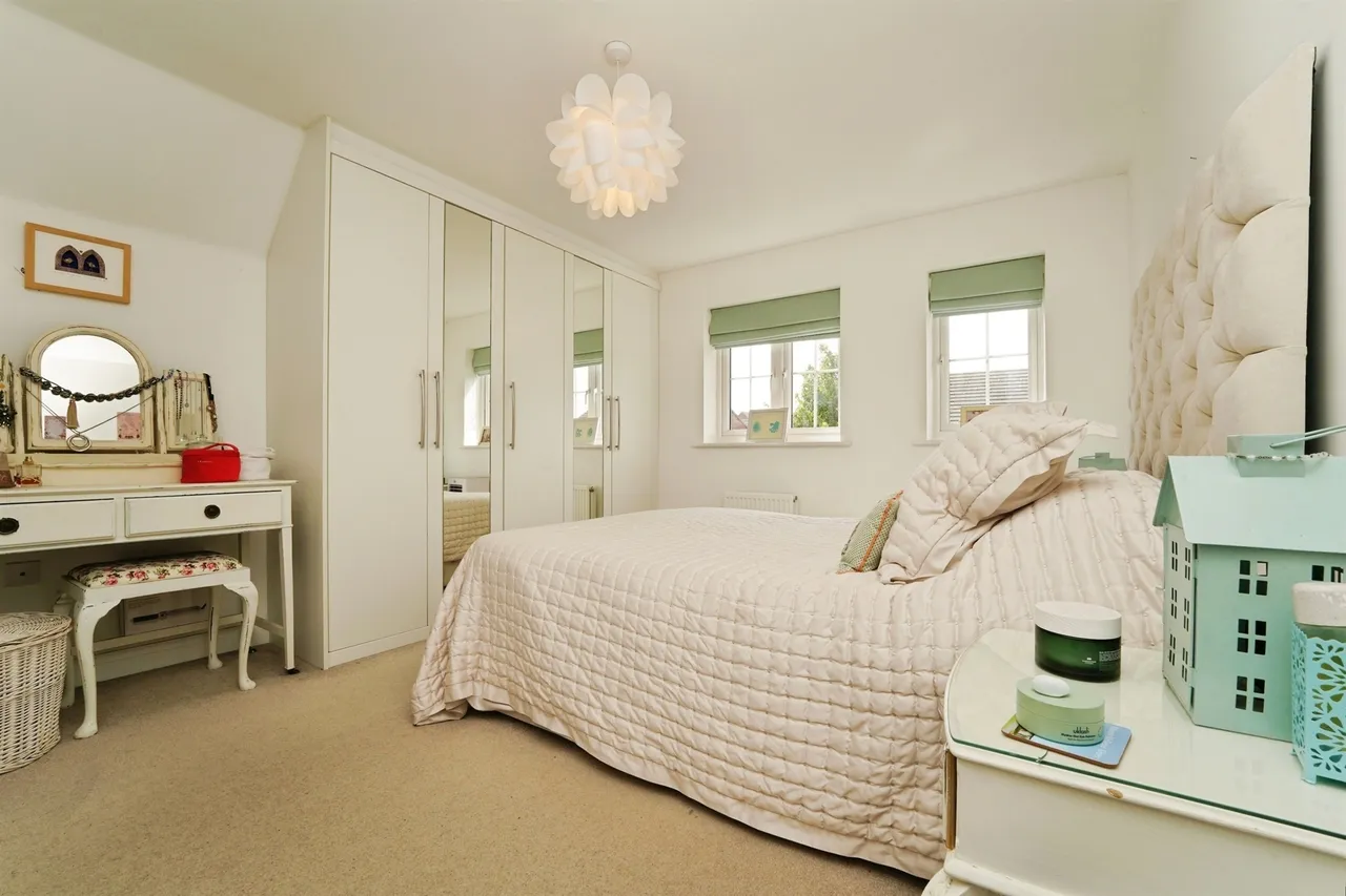 Lysander Crescent, Watchfield, SN6, photo 11