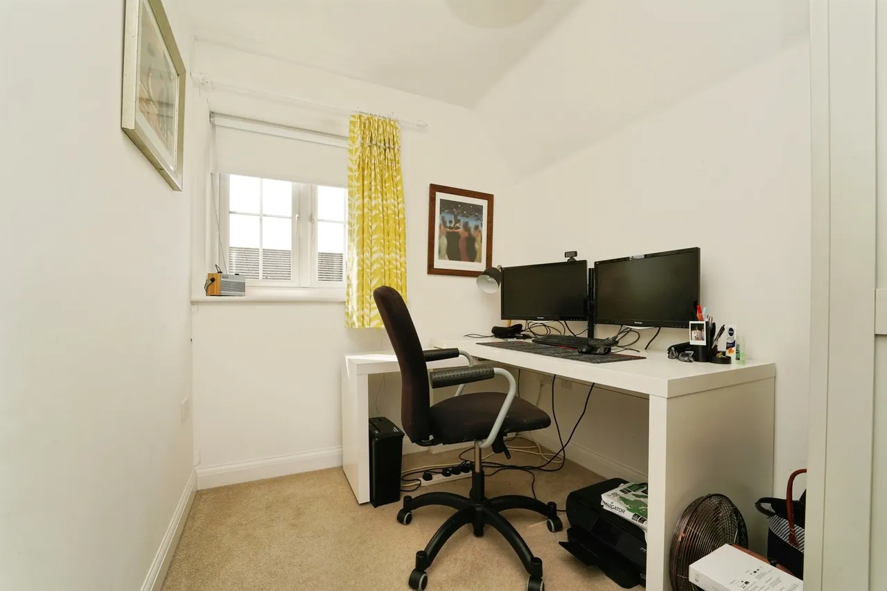 Lysander Crescent, Watchfield, SN6, photo 17