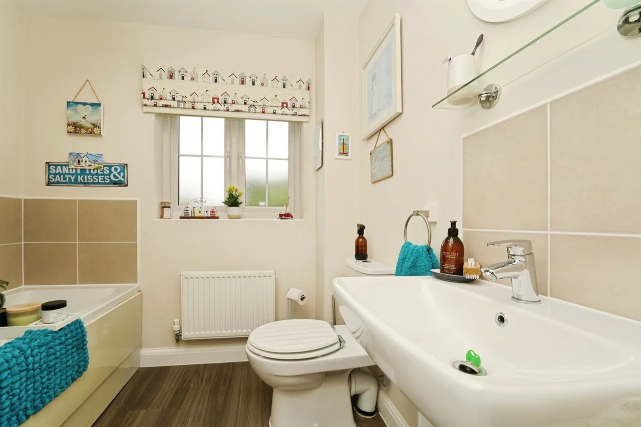 Lysander Crescent, Watchfield, SN6, photo 18