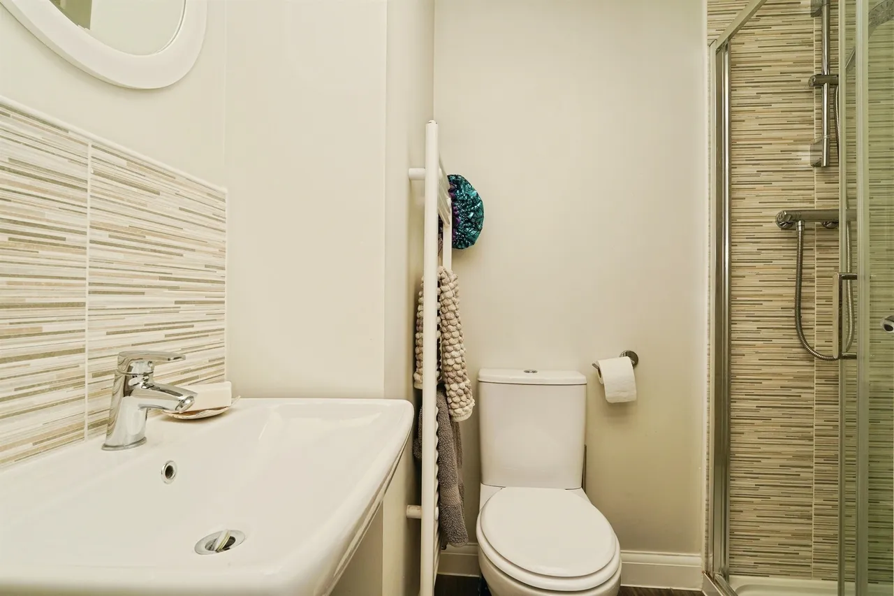 Lysander Crescent, Watchfield, SN6, photo 14
