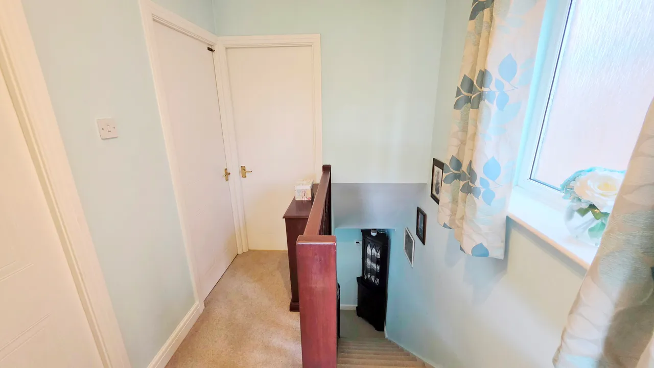 Peregrine View, Droylsden, M43, photo 14