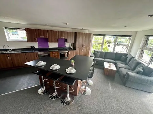 Plymbridge Lane, Derriford, photo 5