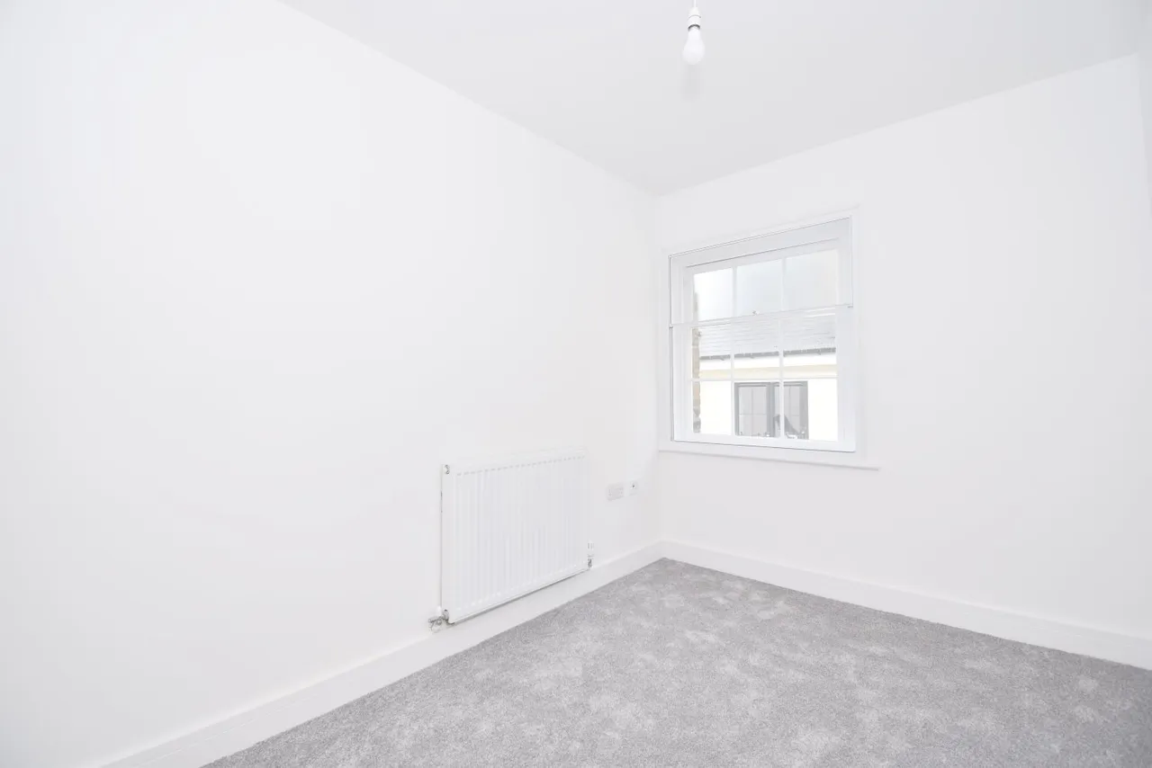 Harmer Street, Gravesend, DA12, photo 5