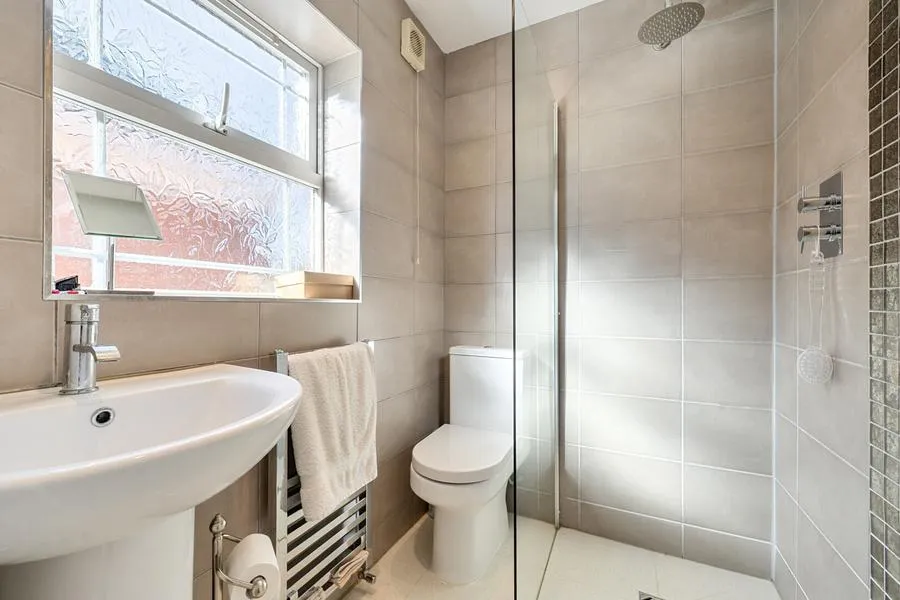 Durham Drive, Deepcut, GU16, photo 15