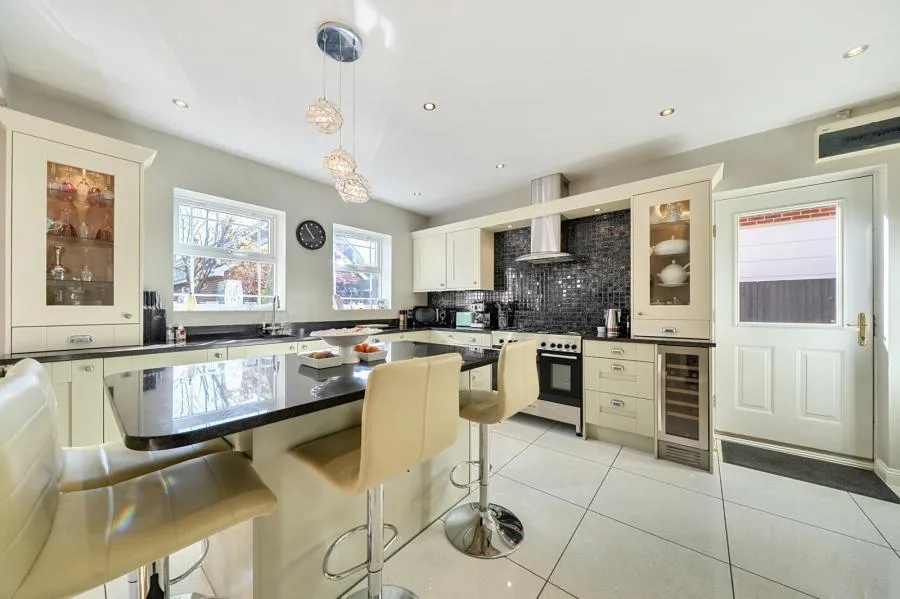 Durham Drive, Deepcut, GU16, photo 2