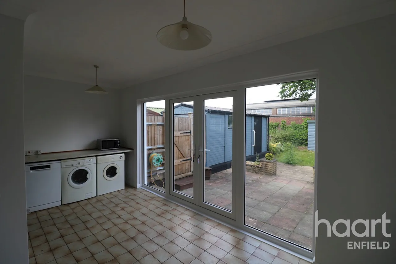 Barnet, EN4, photo 4