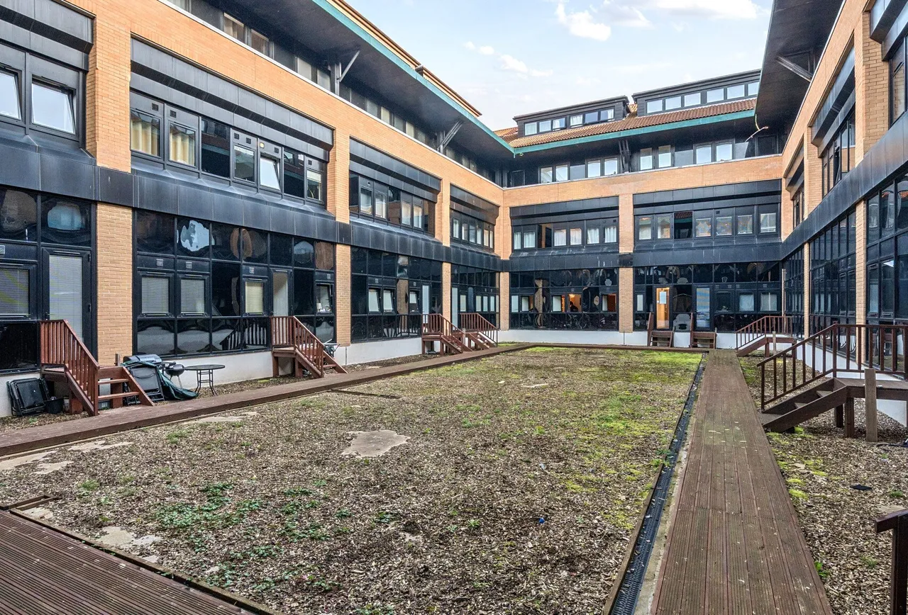 Whitchurch Lane, Bristol, BS14 0TL, photo 14