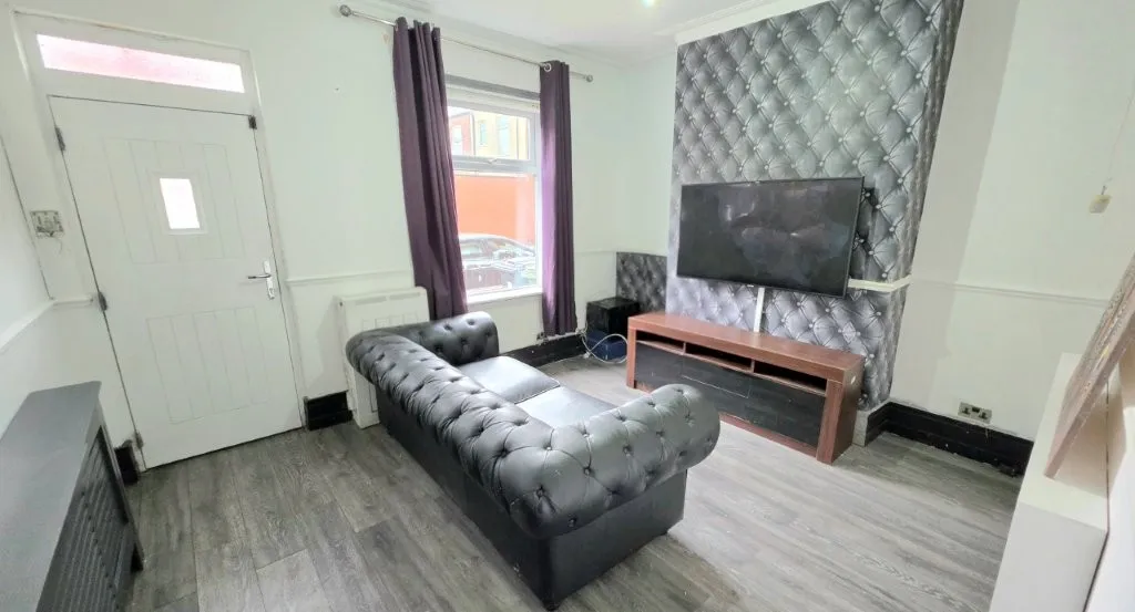 Holyoake Street, Droylsden, M43, photo 8