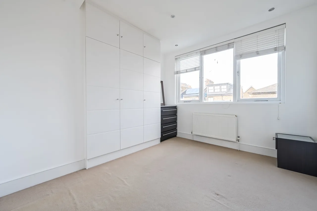 Flat 3, 97 Finsbury Park Road, London, photo 2