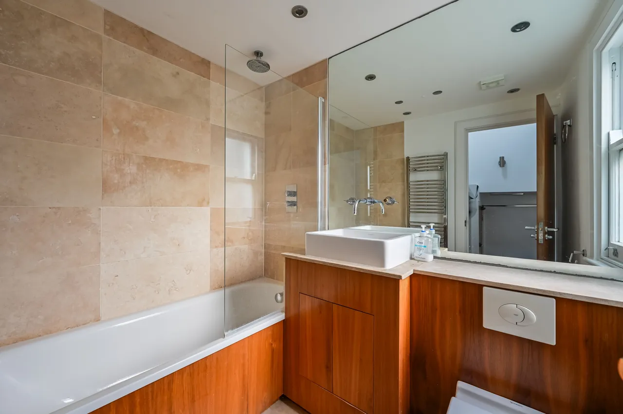 Flat 3, 97 Finsbury Park Road, London, photo 5