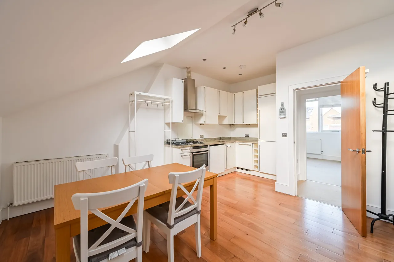 Flat 3, 97 Finsbury Park Road, London, photo 4