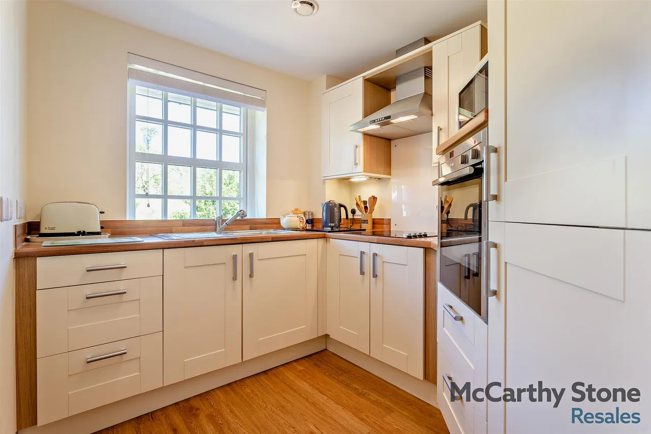 Barnhill Road, Chipping Sodbury, BS37, photo 5