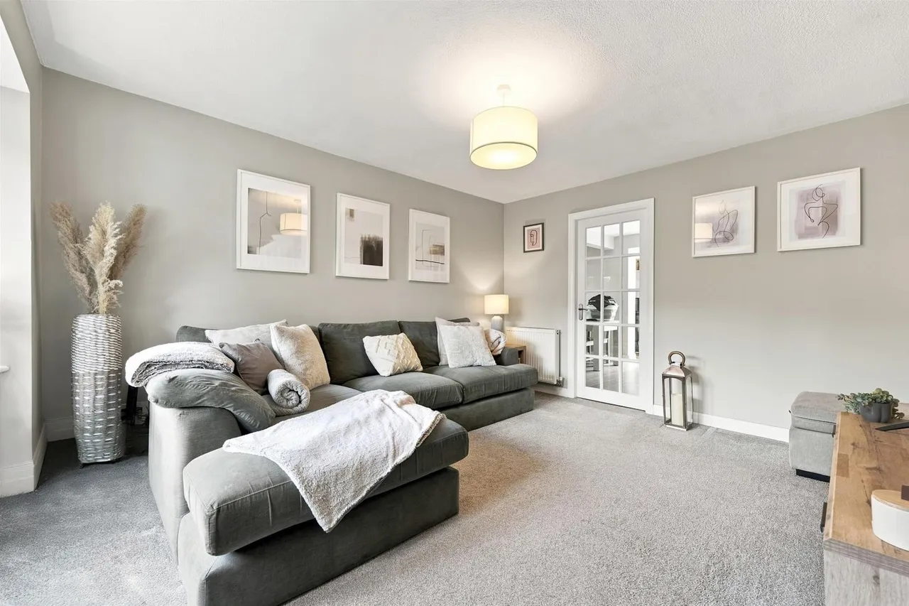 Loxley Close, Macclesfield, photo 7