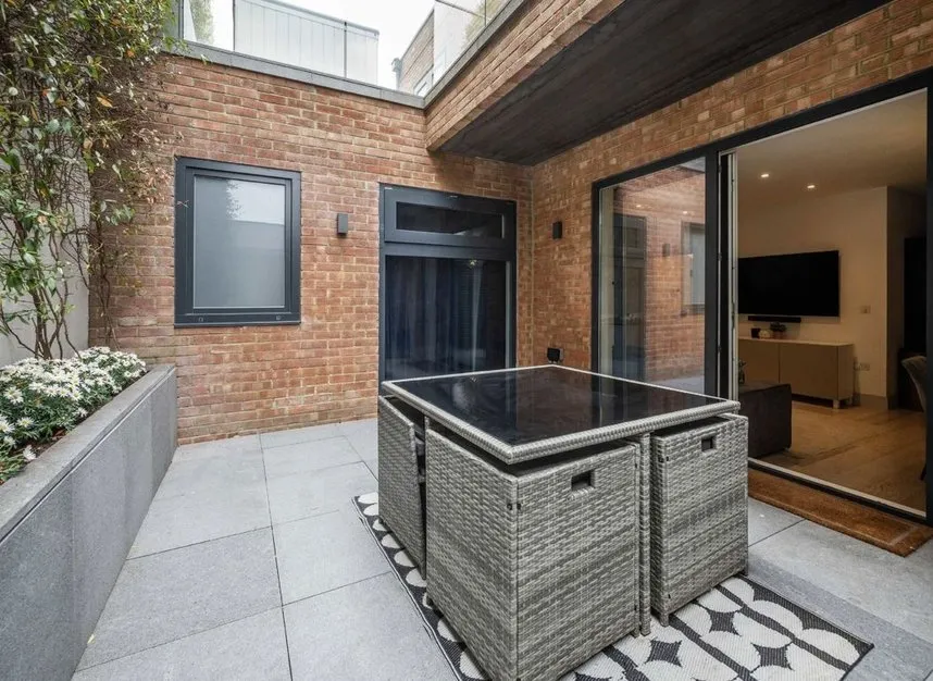 Adams Close, Finchley, N3, photo 9