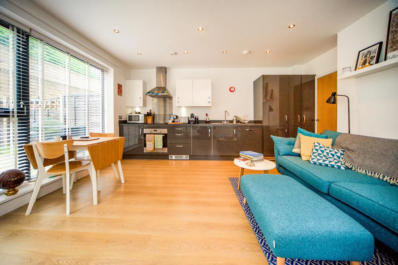 Parade Gardens, Chingford, E4, photo 3