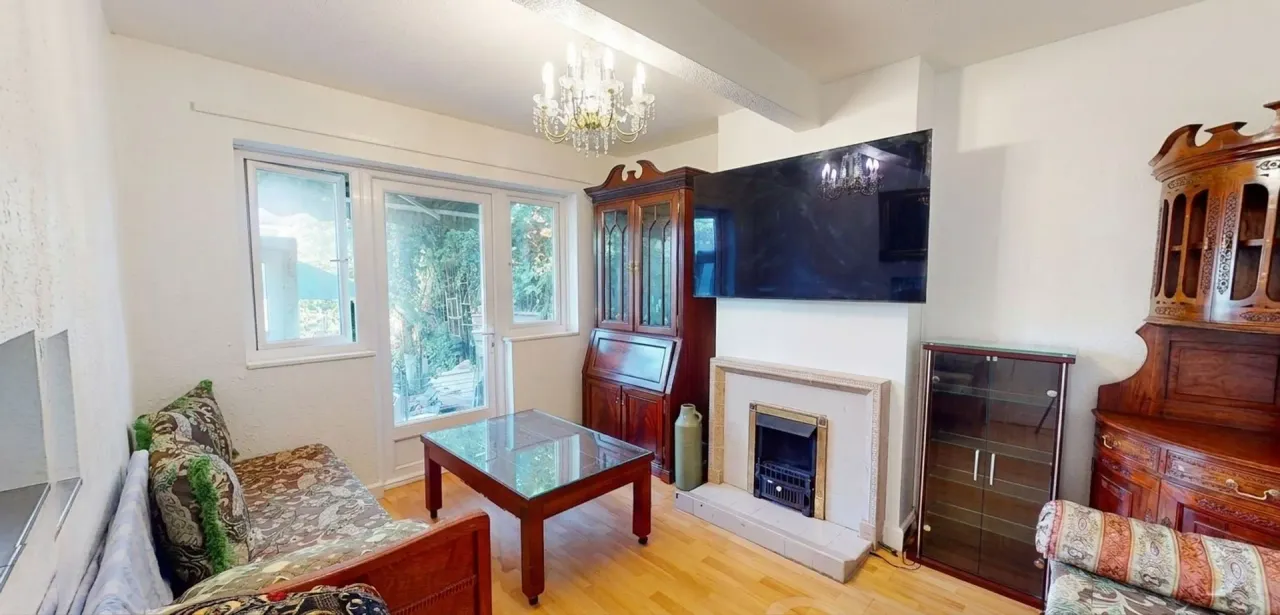 Woodmansterne Road, London, SW16, photo 7