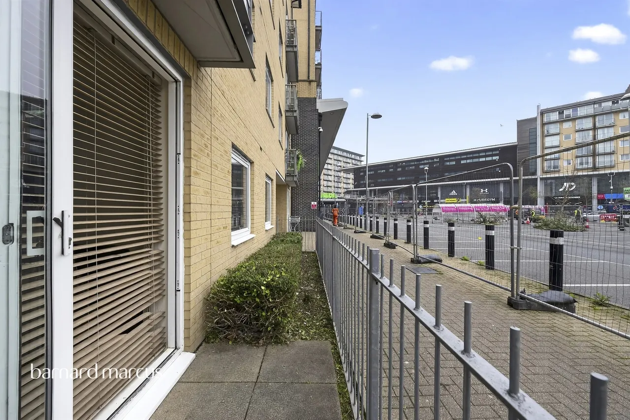Tilley Road, Feltham, TW13, photo 7