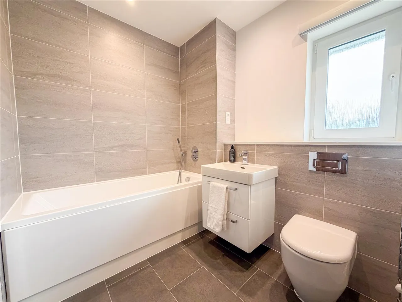 Knox Wynd, Strathaven, ML10 6XX, photo 26