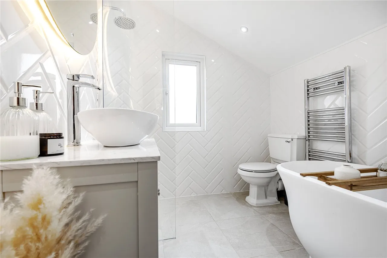 Priory Road, Hampton, London, TW12 2NT, photo 10