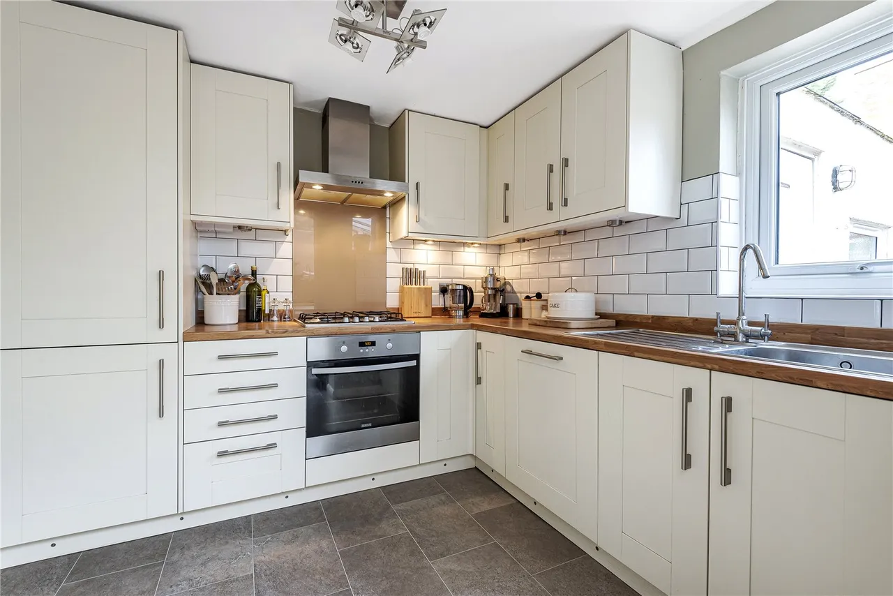 Priory Road, Hampton, London, TW12 2NT, photo 6