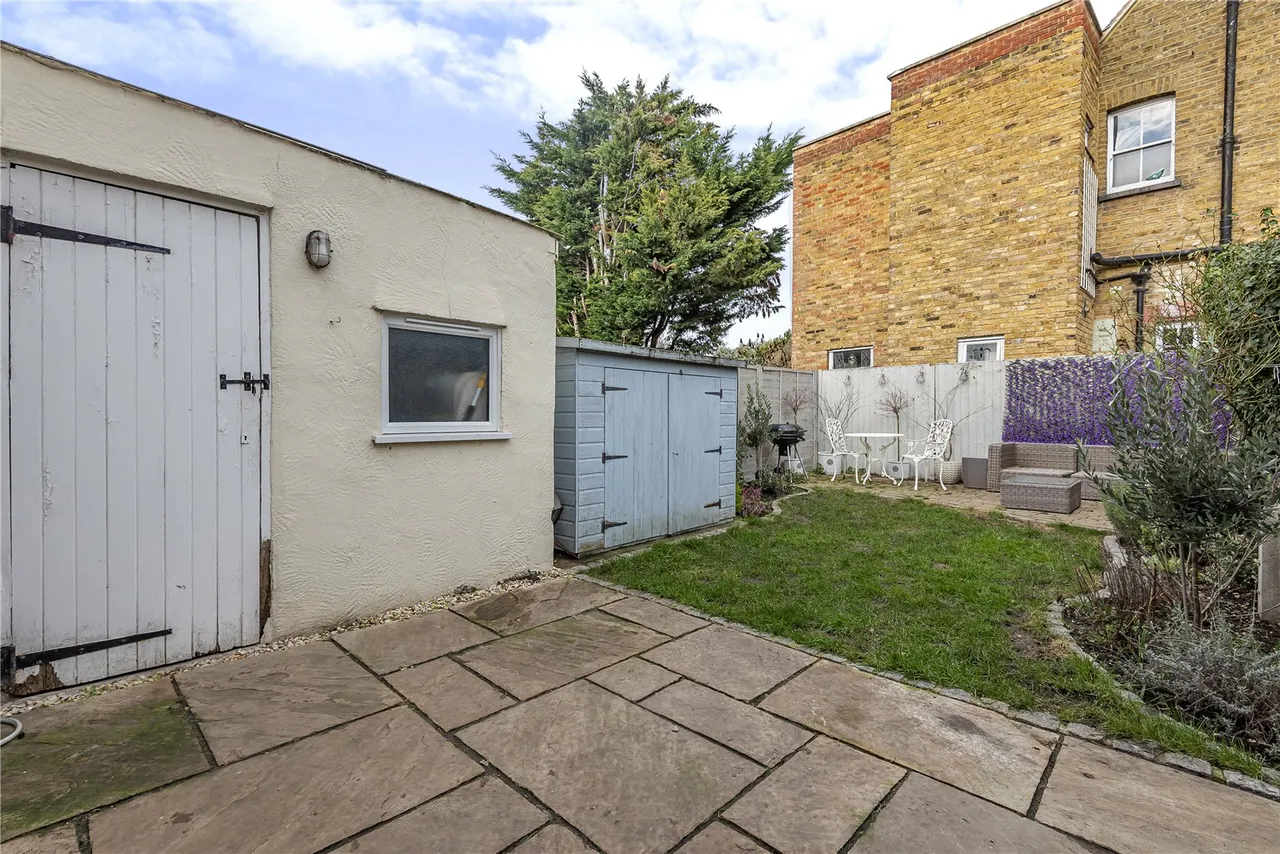 Priory Road, Hampton, London, TW12 2NT, photo 11
