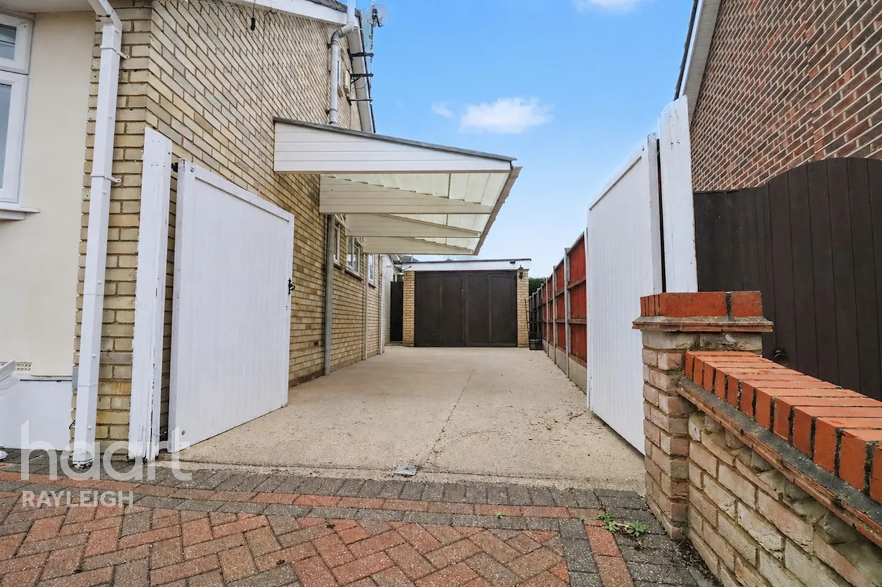 Chesterfield Crescent, Leigh-On-Sea, SS9, photo 22