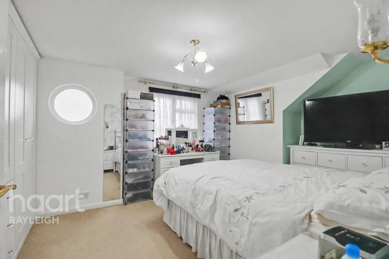 Chesterfield Crescent, Leigh-On-Sea, SS9, photo 14