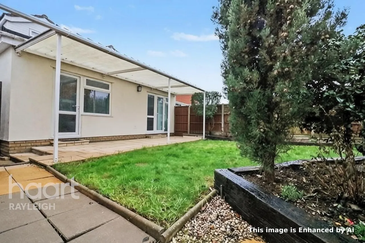 Chesterfield Crescent, Leigh-On-Sea, SS9, photo 19