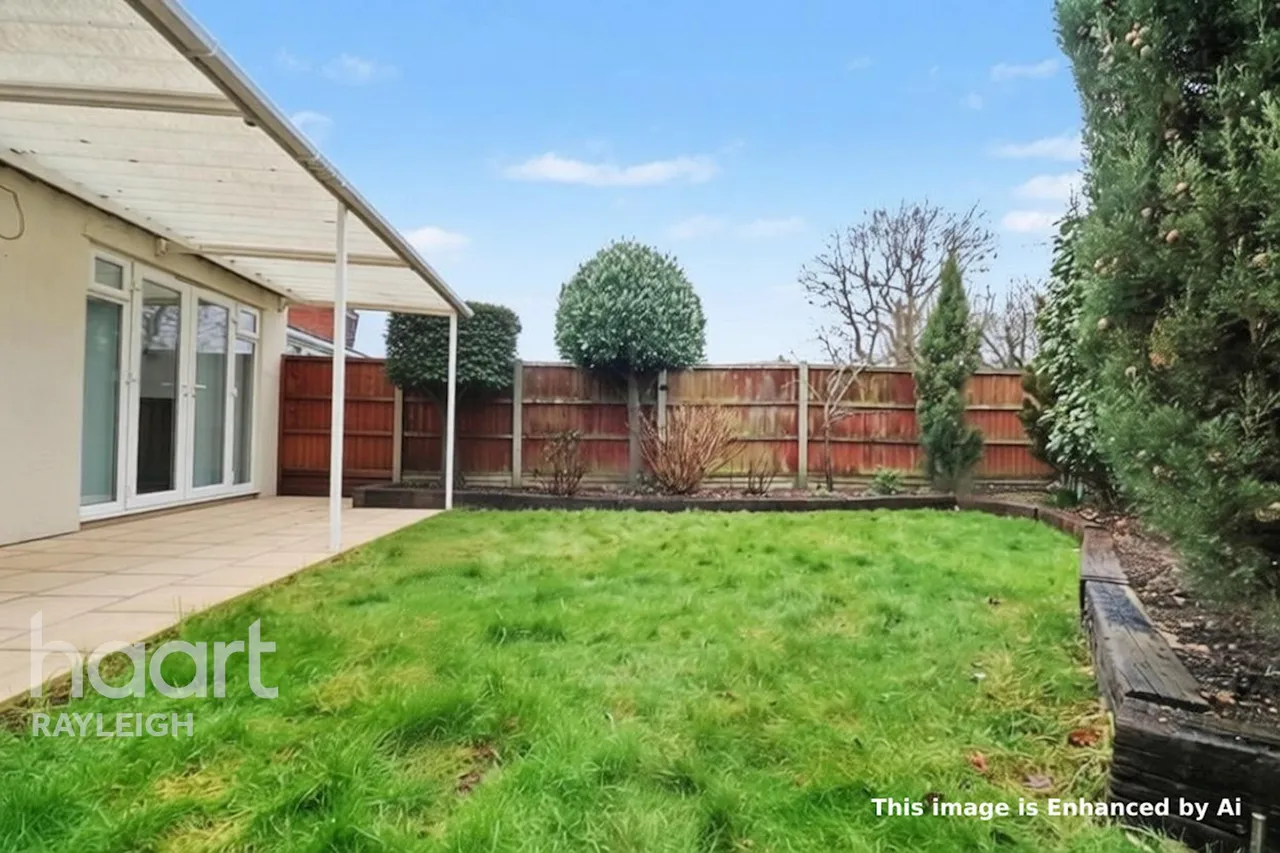 Chesterfield Crescent, Leigh-On-Sea, SS9, photo 17