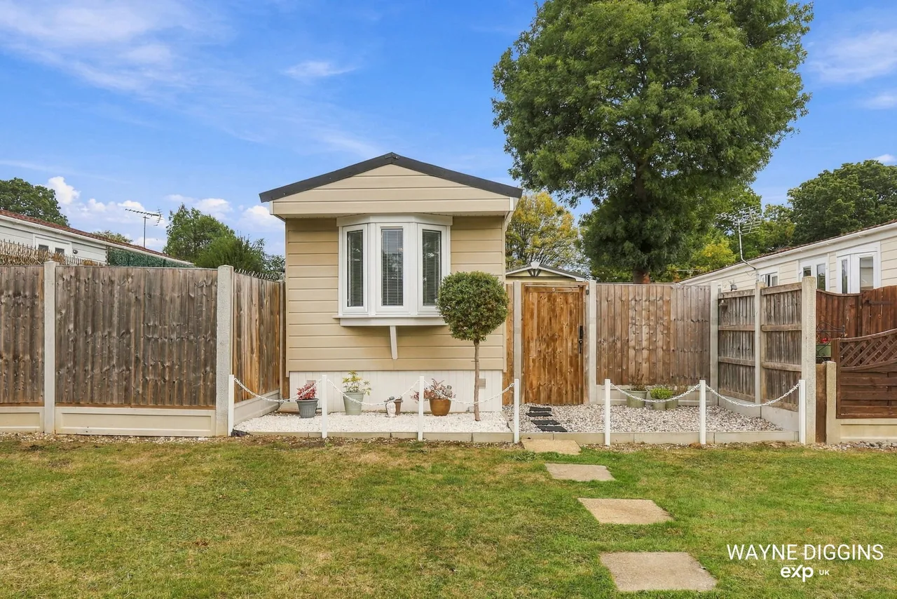 Second Avenue, Kingsleigh Park Homes, SS7, photo 19