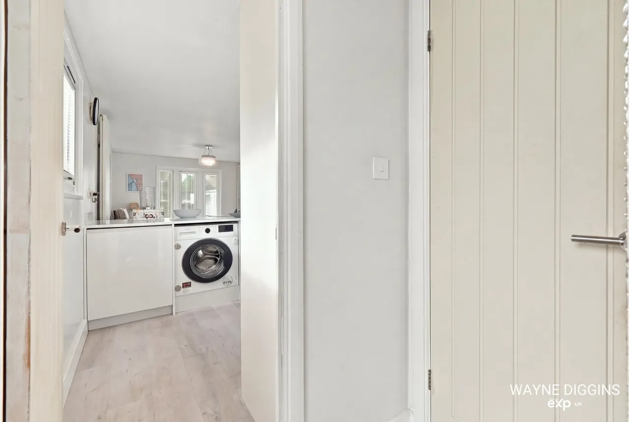 Second Avenue, Kingsleigh Park Homes, SS7, photo 10