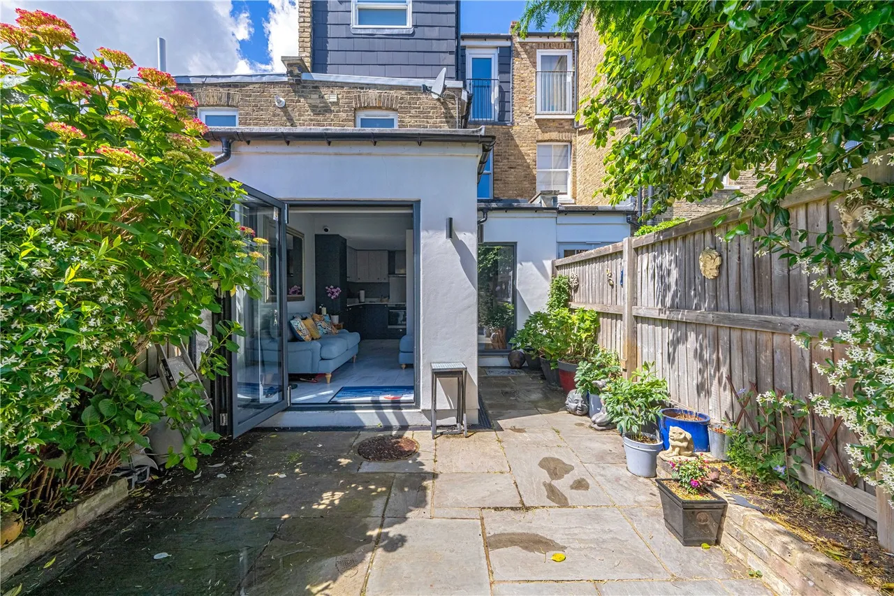 Blackmores Grove, Teddington, TW11 9AE, photo 13