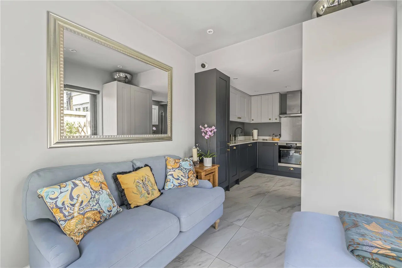 Blackmores Grove, Teddington, TW11 9AE, photo 5