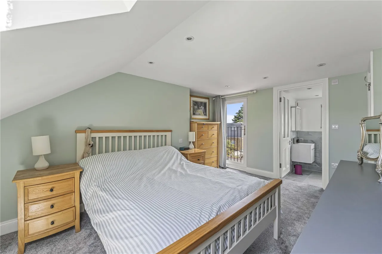 Blackmores Grove, Teddington, TW11 9AE, photo 9