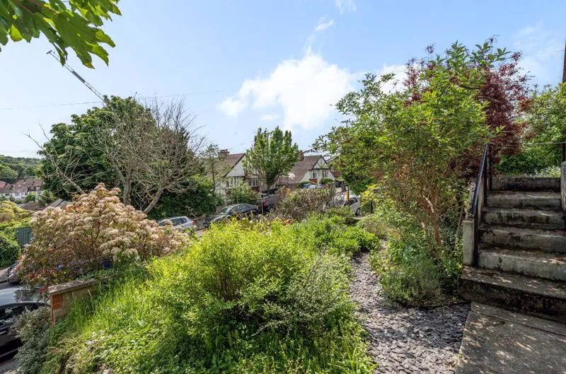 Kingsdown Avenue, South Croydon CR2 6QF, photo 12