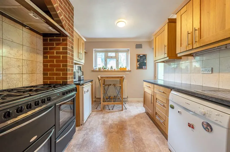 Kingsdown Avenue, South Croydon CR2 6QF, photo 4