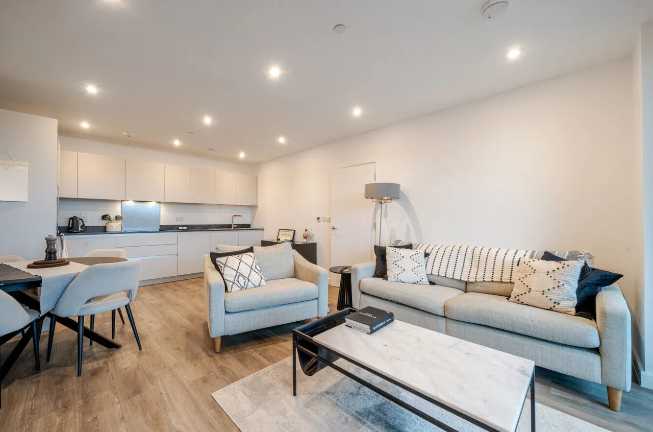 2 bed flat for sale, Acton, W3