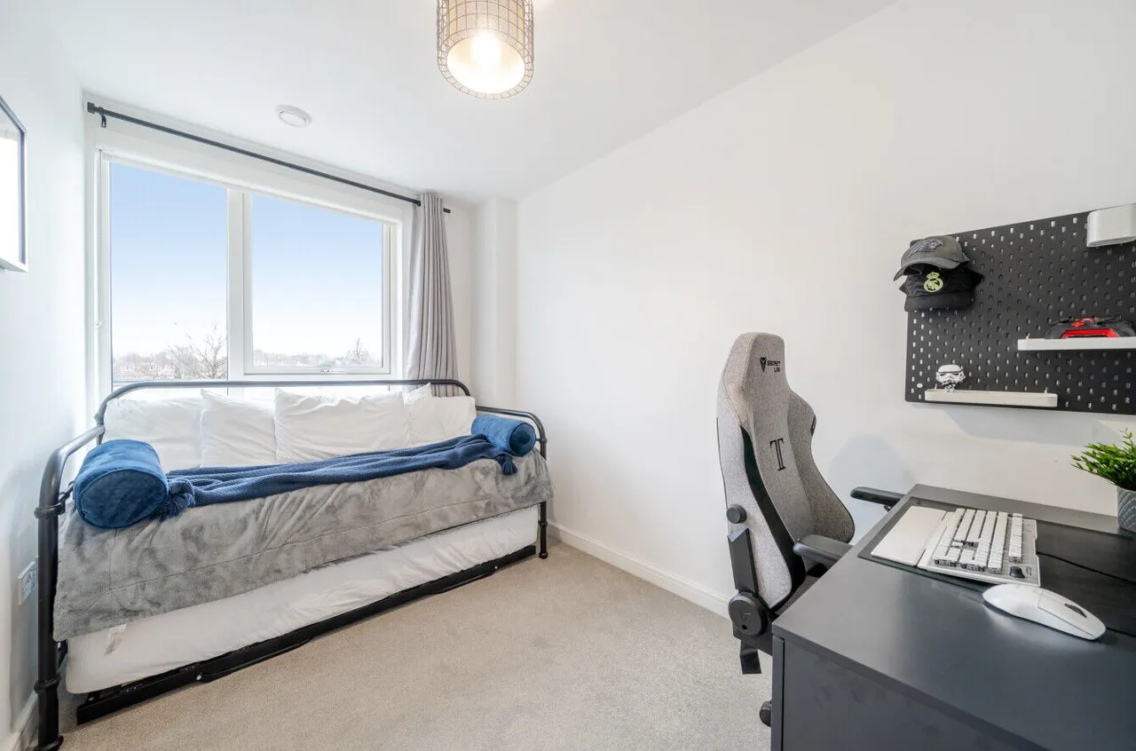 Acton, W3, photo 5