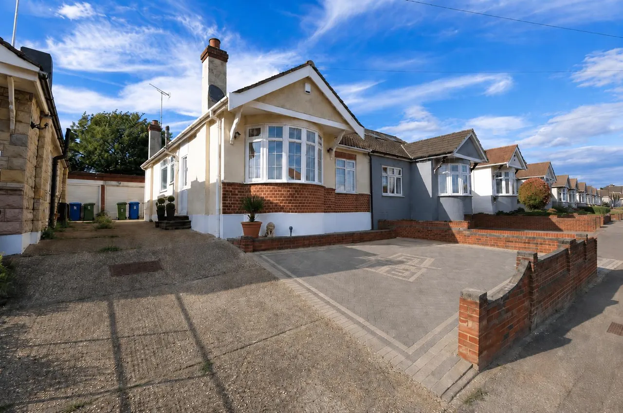 Toplands Avenue, South Ockendon, RM15, photo 13