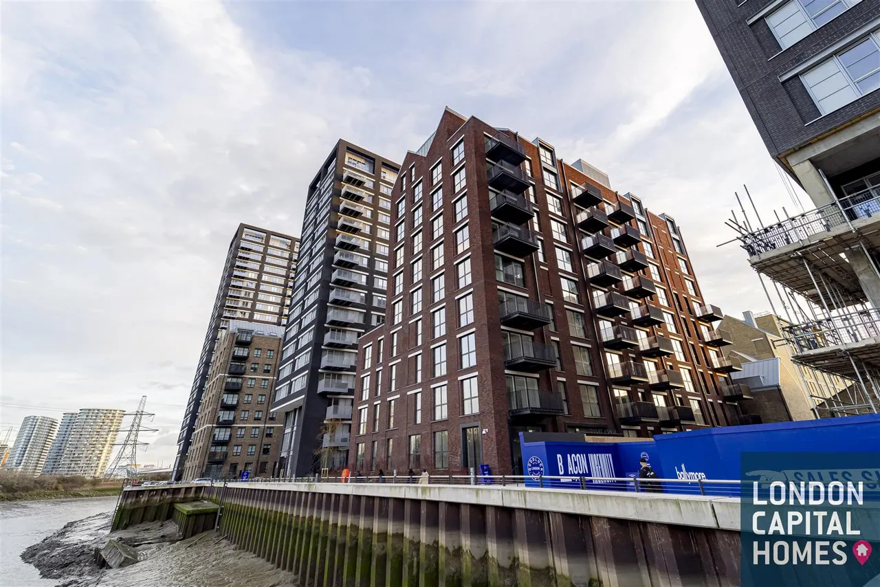 flat for sale, Goodluck Hope Walk, London