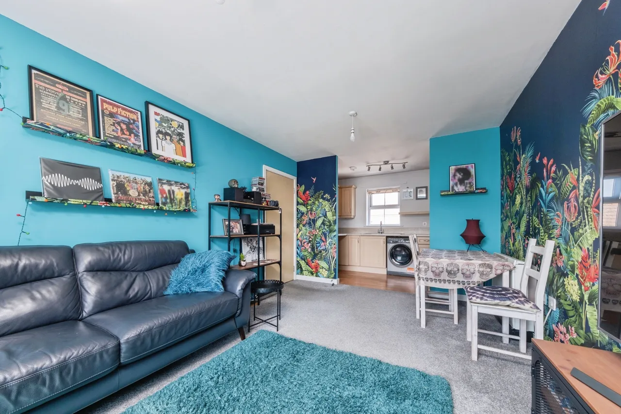 Alchester Court, Towcester, NN12, photo 3