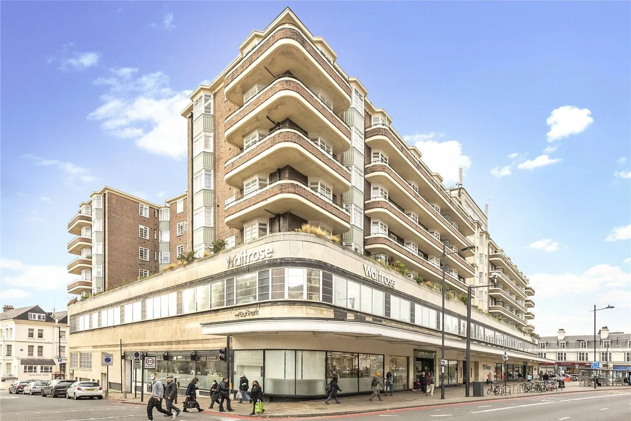 Finchley Road, Swiss Cottage, NW3, photo 5