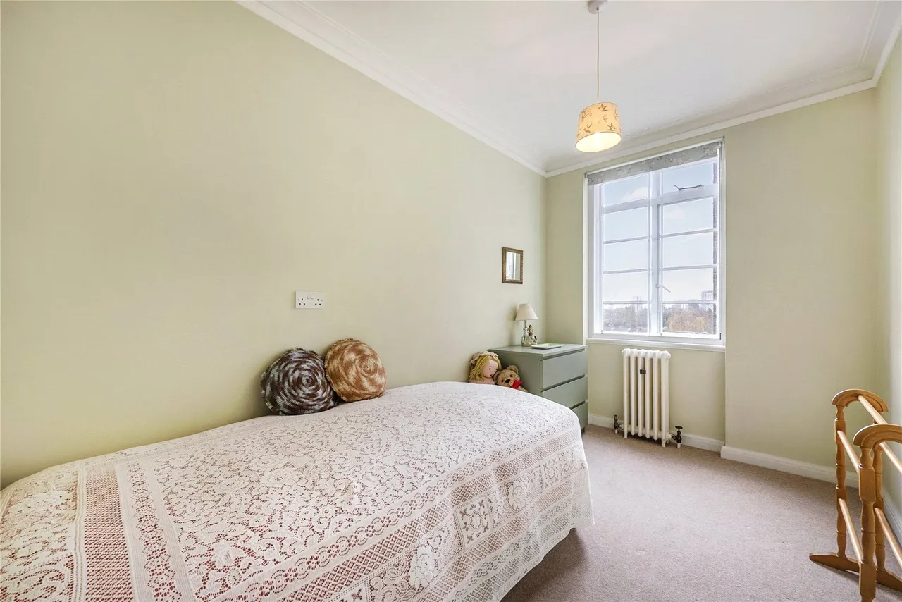 Finchley Road, Swiss Cottage, NW3, photo 12