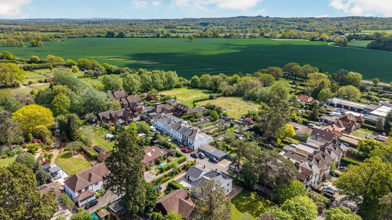 Mead Road, Edenbridge, TN8, photo 31