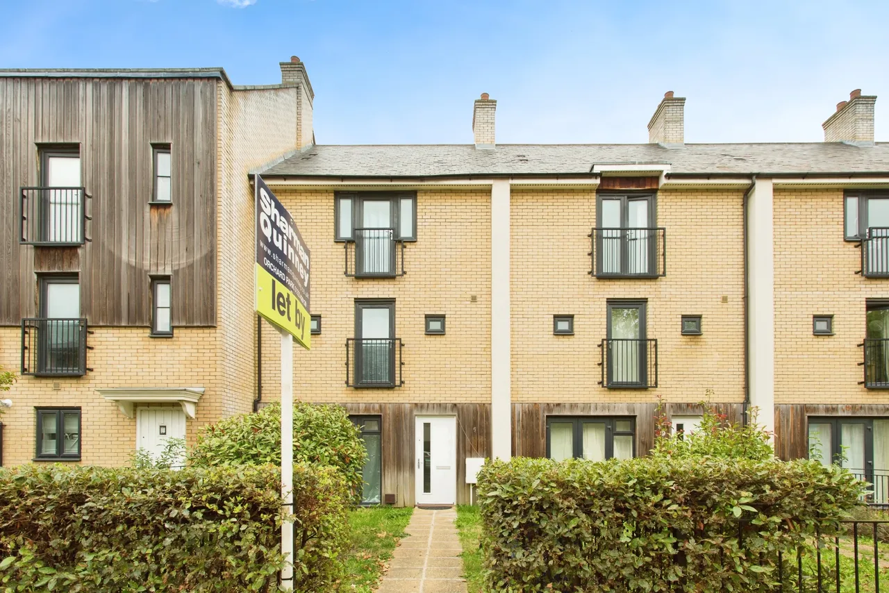 1 bed house to rent, Circus Drive, Cambridge, CB4