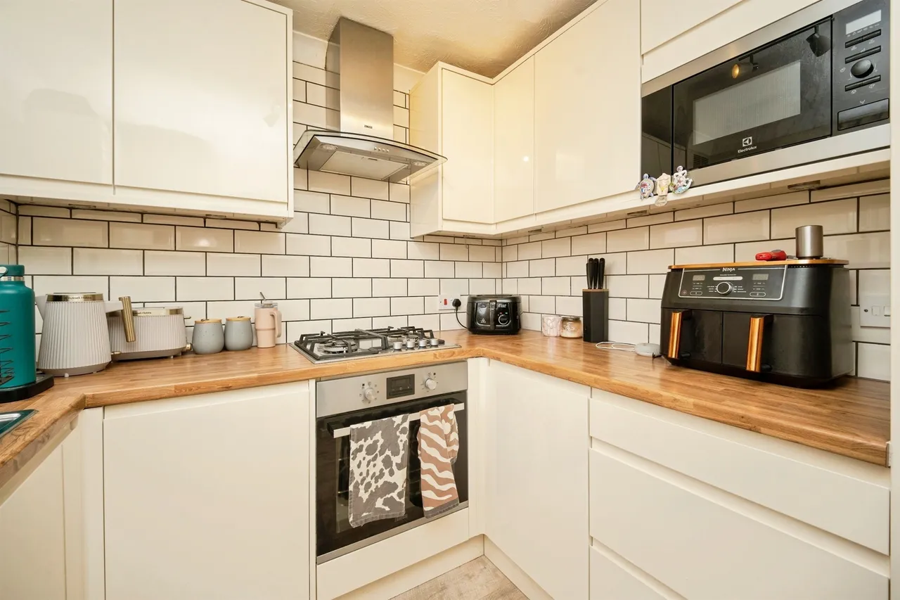 Avern Close, Tipton, DY4, photo 6