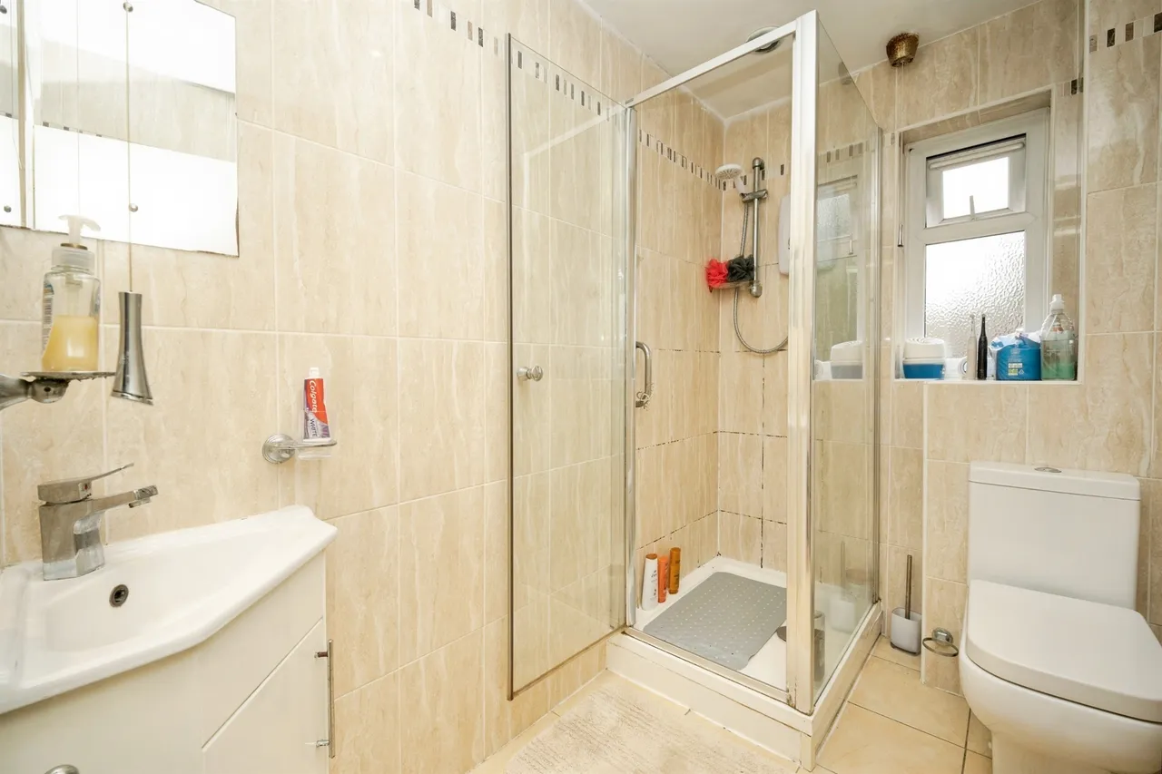 Avern Close, Tipton, DY4, photo 8