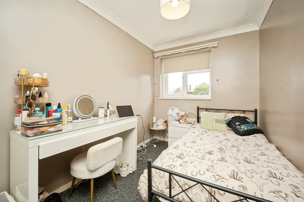 Avern Close, Tipton, DY4, photo 14
